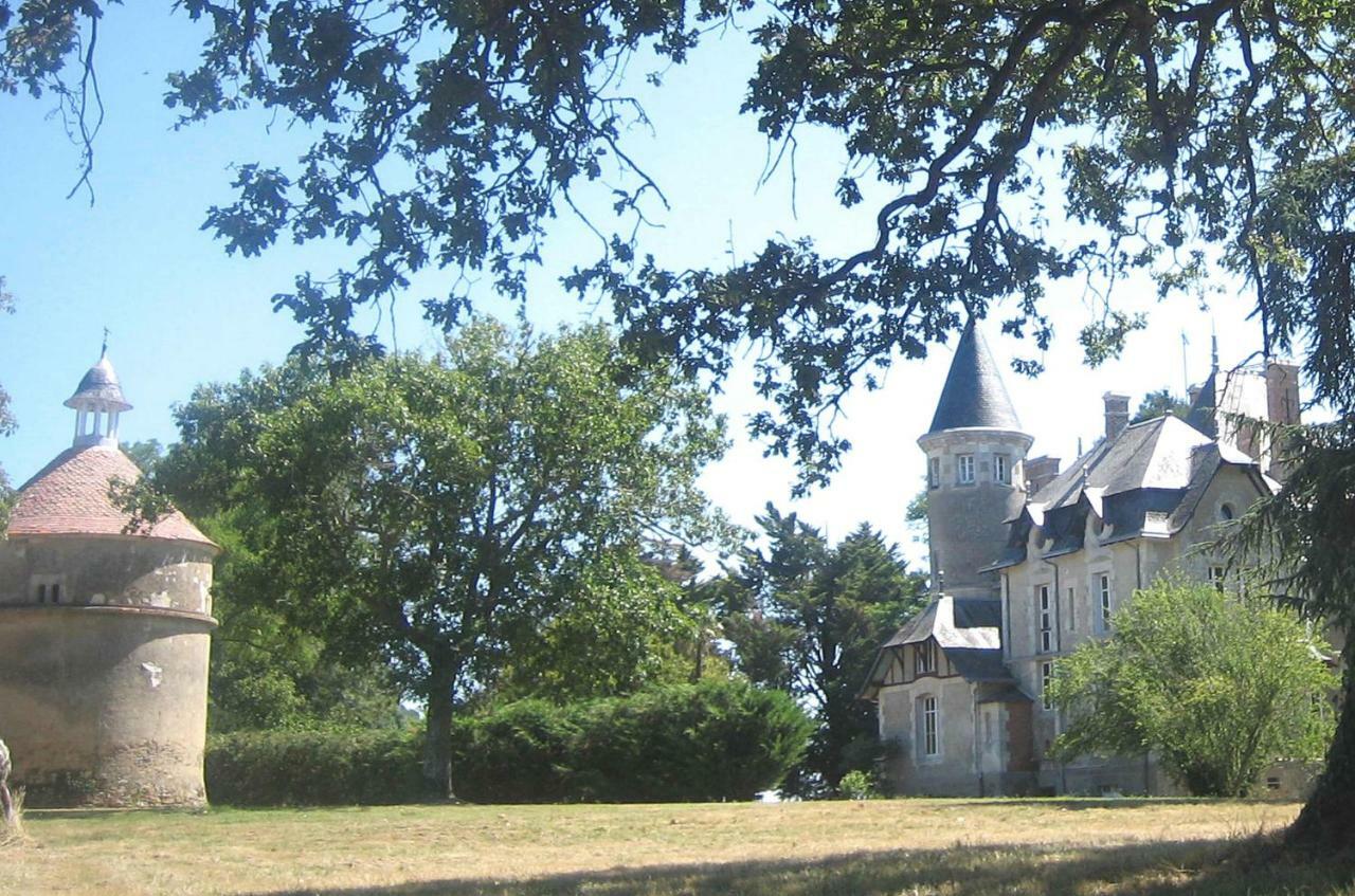 Chateau Breduriere Moutiers-sur-le-Lay ภายนอก รูปภาพ